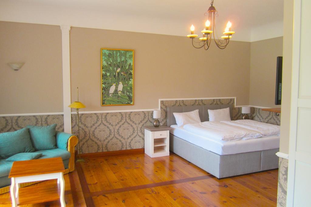 Gransebieth Landhotel Gut Zarrentin מראה חיצוני תמונה